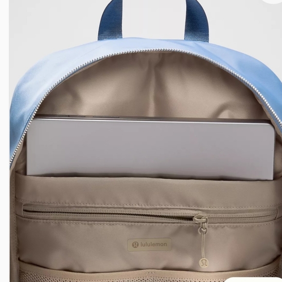 NWT Everywhere Backpack 22LMetal Hardware. Washed Denim/Sheer Oak/Silver - Picture 4 of 9